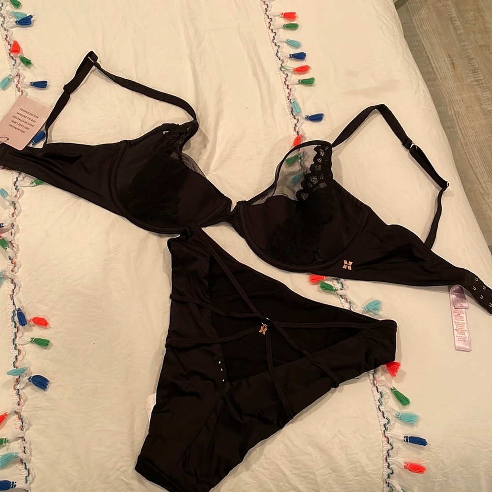 NWT savage x fenty set